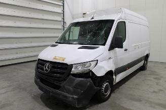 Vaurioauto  commercial vehicles Mercedes eSprinter  2022/6