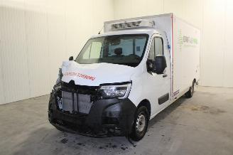 damaged passenger cars Renault Master  2024/5