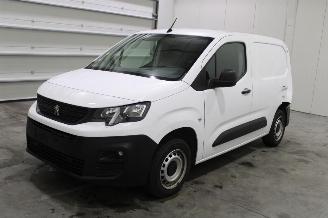 Unfallwagen Peugeot Partner  2021/11
