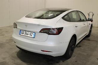 Tesla Model 3  picture 3