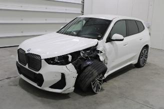 skadebil auto BMW iX1  2023/12