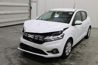 Damaged car Dacia Sandero  2023/12