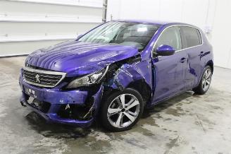 Vaurioauto  passenger cars Peugeot 308  2020/6
