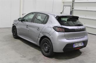 Peugeot 208  picture 4