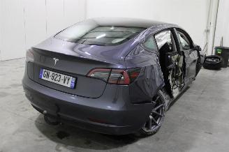 Tesla Model 3  picture 3