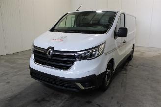 uszkodzony samochody osobowe Renault Trafic  2022/6