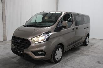 damaged commercial vehicles Ford Transit Custom  2020/5