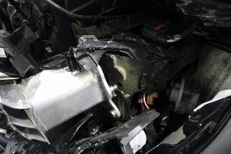 Peugeot e-208  picture 21