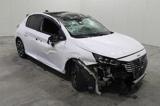 Peugeot 208  picture 3