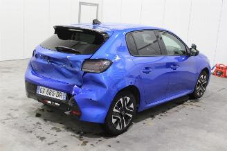 Peugeot 208  picture 3