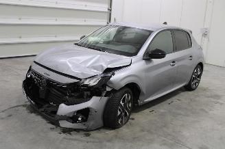 Schadeauto Peugeot 208  2025/5