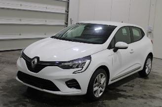 Damaged car Renault Clio  2021/4