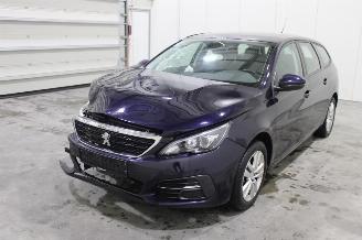 krockskadad bil auto Peugeot 308  2019/5
