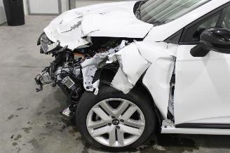 Renault Clio  picture 5