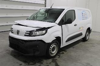 skadebil auto Peugeot Partner  2025/6