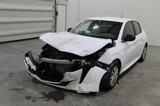 damaged passenger cars Peugeot 208  2023/10