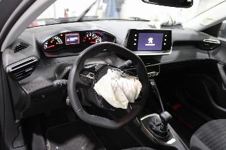 Peugeot 2008  picture 8