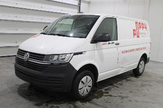 Vaurioauto  passenger cars Volkswagen Transporter T6 2023/5