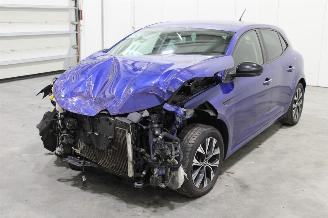 Damaged car Renault Mégane Megane 2022/3