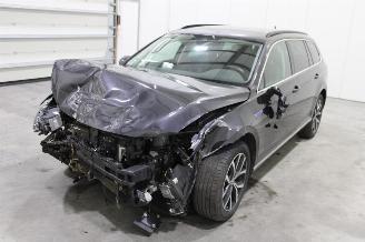 uszkodzony samochody osobowe Volkswagen Passat  2023/4
