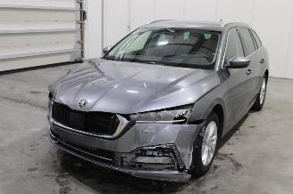 Schadeauto Skoda Octavia  2023/9