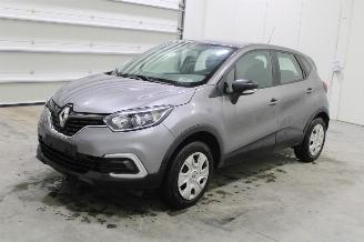 damaged passenger cars Renault Captur  2018/6