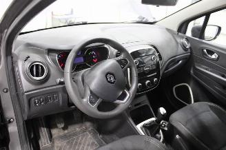 Renault Captur  picture 10