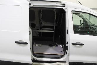Renault Express  picture 18