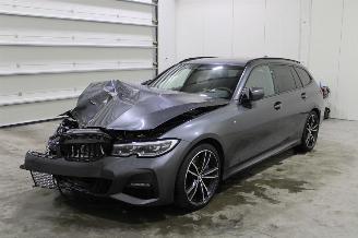uszkodzony samochody osobowe BMW 3-serie 330 2020/12