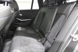 BMW 3-serie 330 picture 10