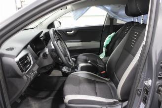 Kia Stonic  picture 11