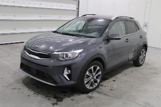 Damaged car Kia Stonic  2021/1