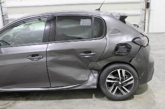 Peugeot 208  picture 5