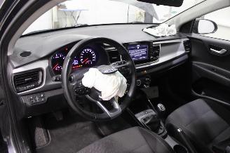 Kia Rio  picture 10