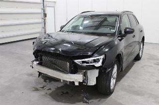 skadebil auto Audi Q3  2022/8