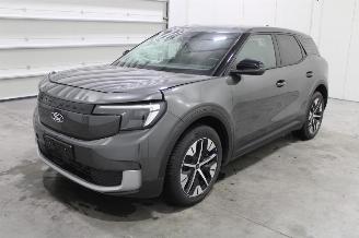 krockskadad bil auto Ford Explorer  2025/9