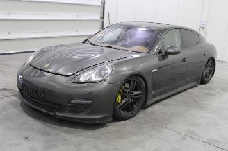 Sloopauto Porsche Panamera  2010/4