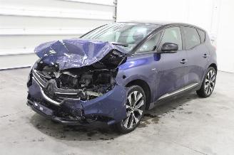 Damaged car Renault Scenic  2022/2