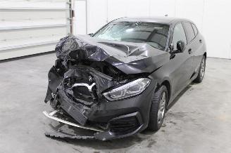 Coche siniestrado BMW 1-serie 116i 2023/4