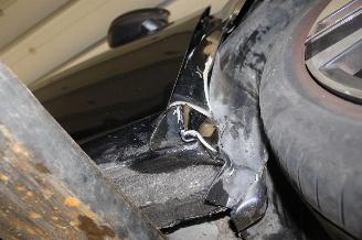Peugeot 208  picture 18