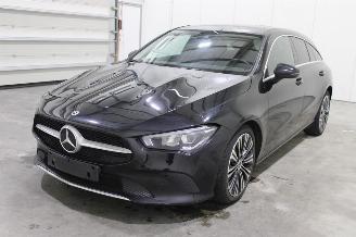 krockskadad bil auto Mercedes Cla-klasse CLA 200 Shooting Brake 2021/2