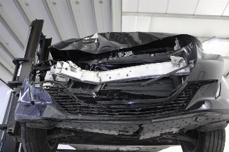 Peugeot 208  picture 17