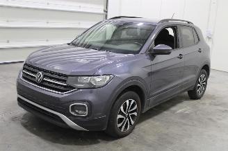 Schadeauto Volkswagen T-Cross  2022/8