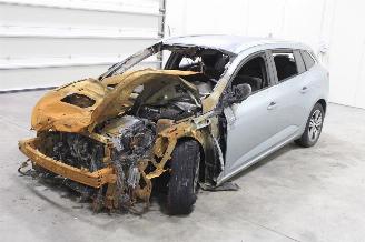 Uttjänta bilar auto Renault Mégane Megane 2021/4