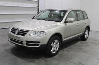 Avarii autoturisme Volkswagen Touareg  2004/8