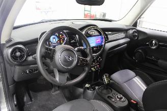 Mini Cooper SE picture 9