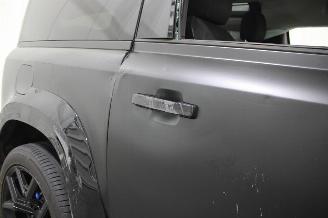 Land Rover Defender  picture 23