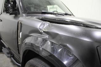 Land Rover Defender  picture 7
