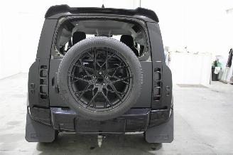 Land Rover Defender  picture 10