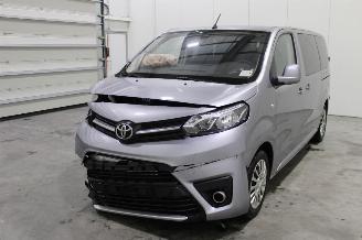 Vaurioauto  passenger cars Toyota ProAce  2024/5